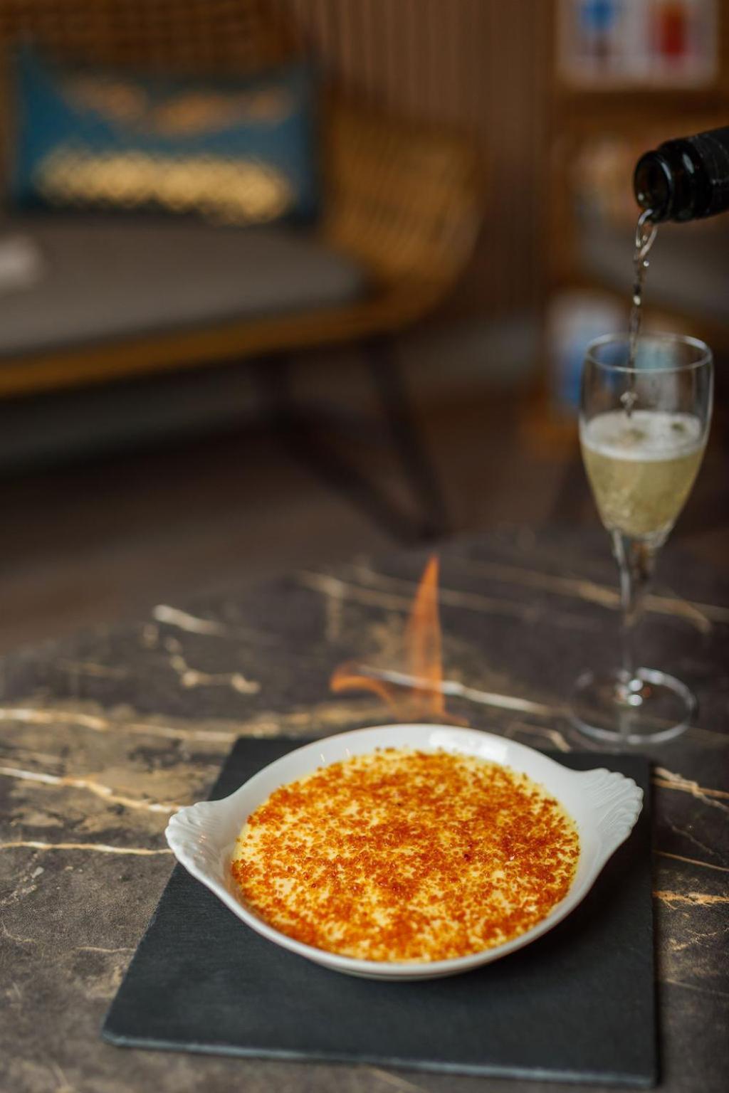 Logis Loire Hotel - Les Cocottes Restaurant Les Rosiers-sur-Loire Экстерьер фото