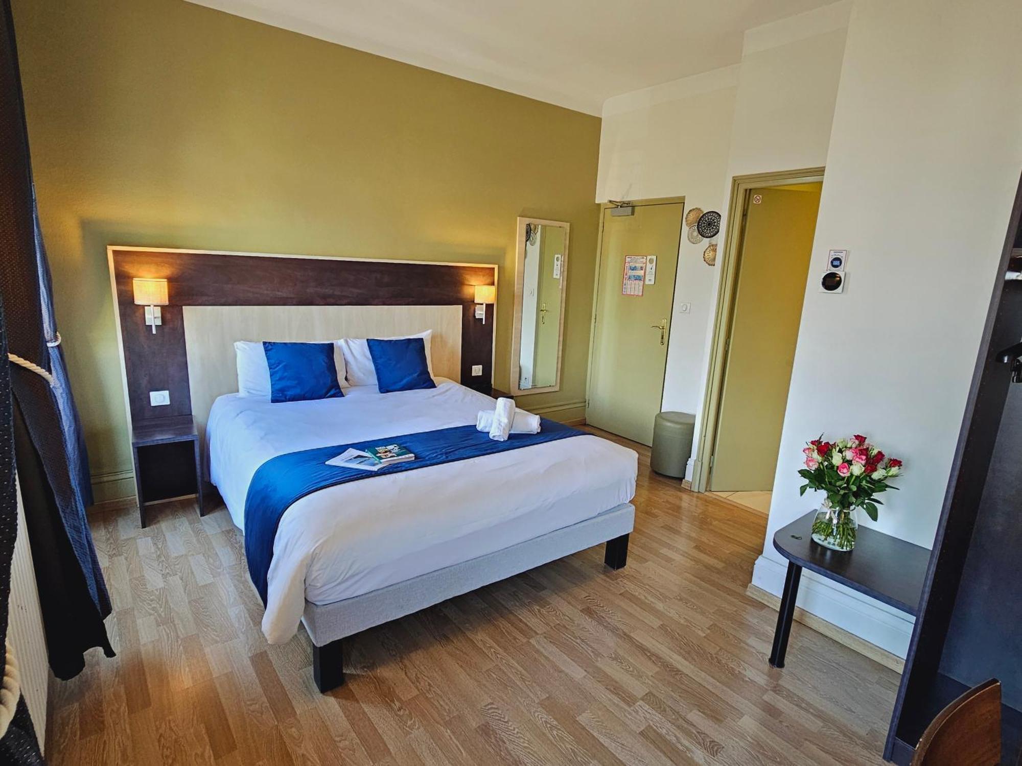 Logis Loire Hotel - Les Cocottes Restaurant Les Rosiers-sur-Loire Номер фото