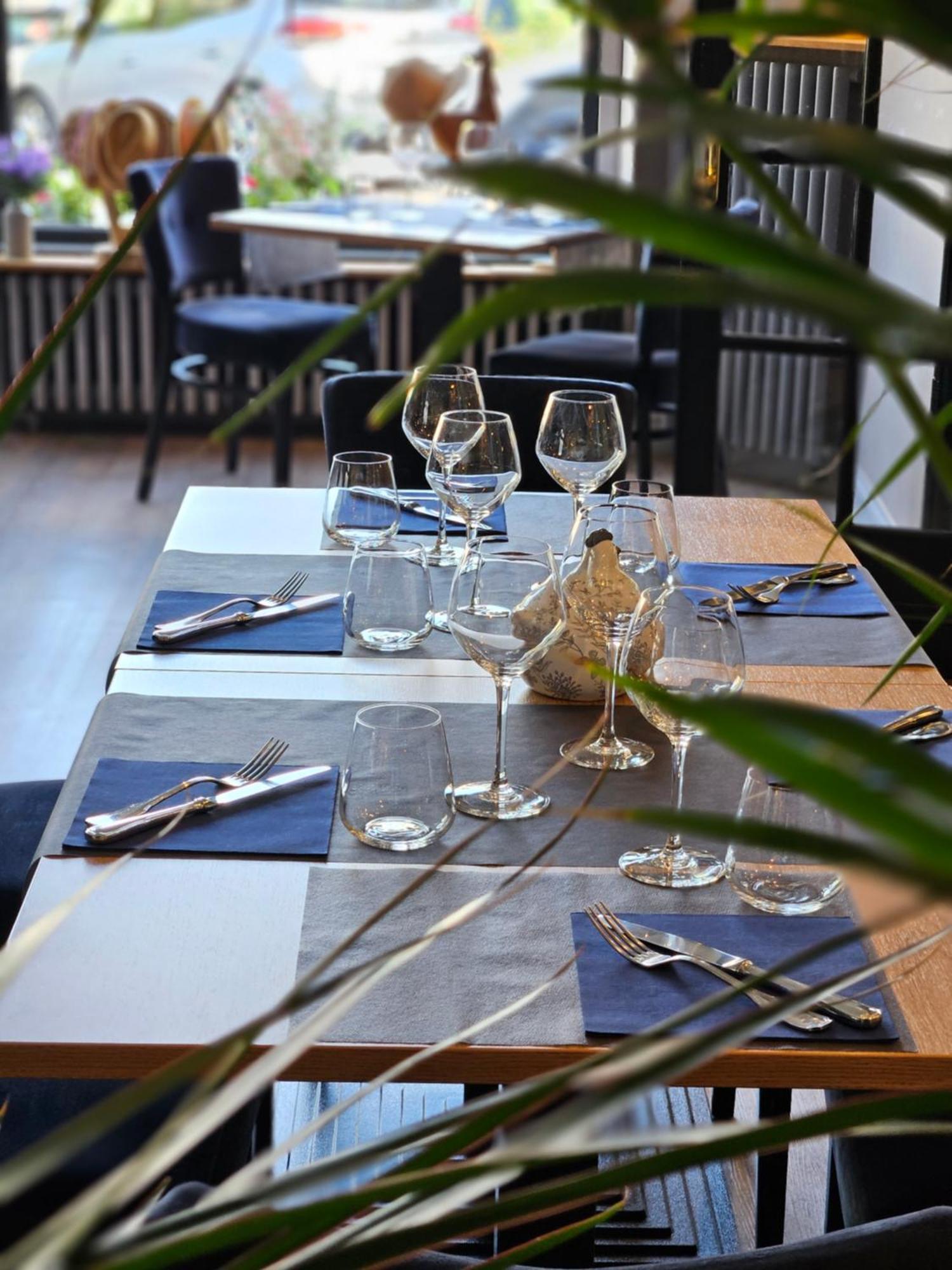 Logis Loire Hotel - Les Cocottes Restaurant Les Rosiers-sur-Loire Экстерьер фото